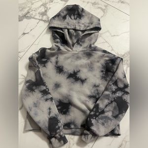 Little girl crop hoodie.